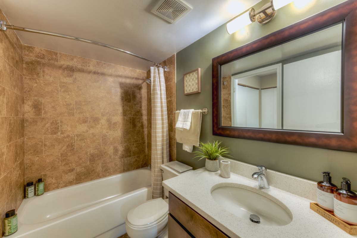 Photos of Apartments in Arlington Heights, IL Central Park East